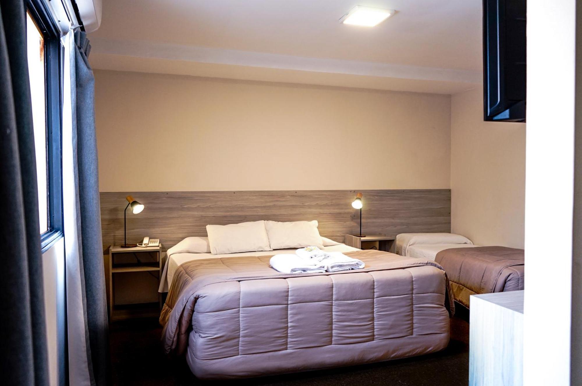 Gs Hotel Salta Esterno foto